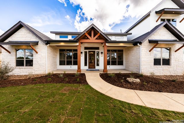 24351 Tres Arroyos, San Antonio, TX 78255