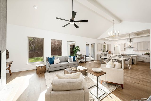 24351 Tres Arroyos, San Antonio, TX 78255