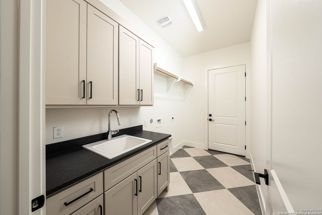 24351 Tres Arroyos, San Antonio, TX 78255