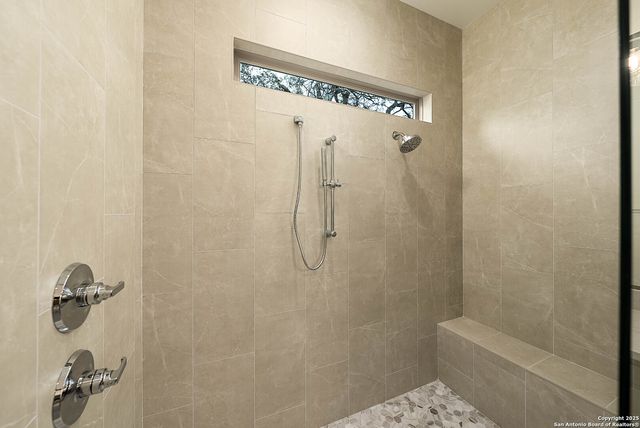 24351 Tres Arroyos, San Antonio, TX 78255