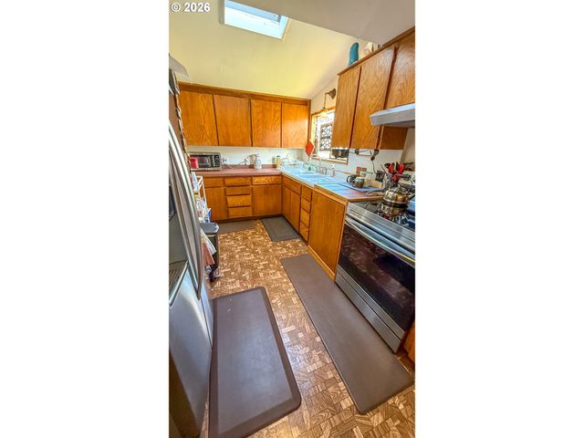 35390 RUEPPEL Ave, Pacific City, OR 97135