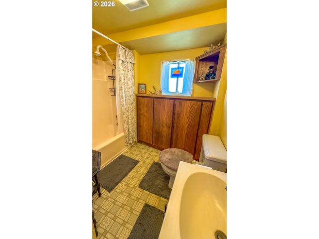 35390 RUEPPEL Ave, Pacific City, OR 97135