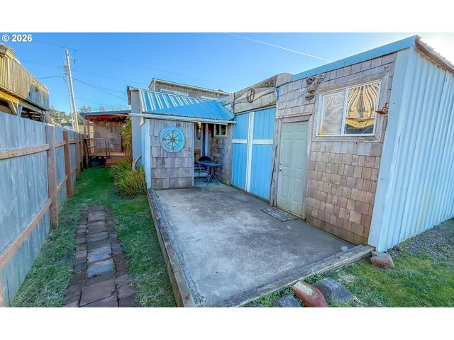 35390 RUEPPEL Ave, Pacific City, OR 97135