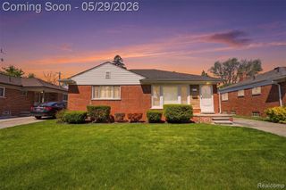 24237 Roxana Avenue, Eastpointe, MI 48021