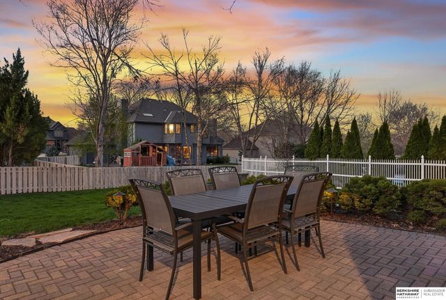 16626 Jones Street, Omaha, NE 68118