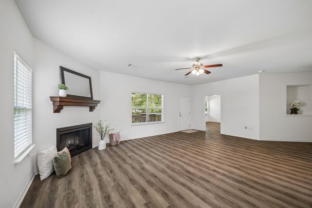 11818 Beverly Drive, Houston, TX 77065