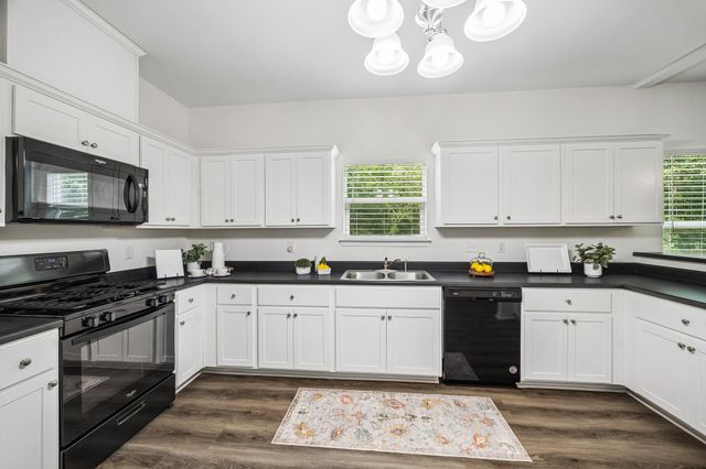 11818 Beverly Drive, Houston, TX 77065