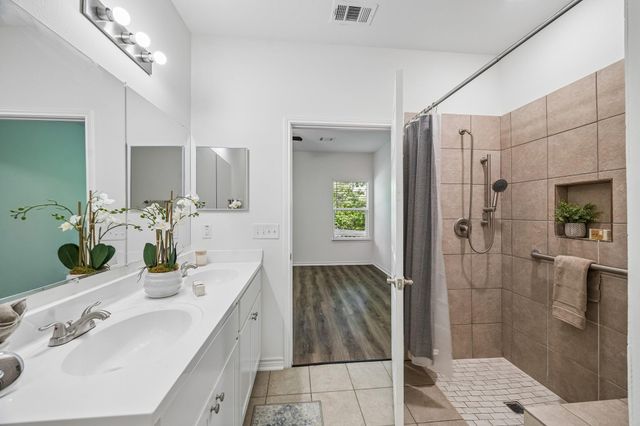 11818 Beverly Drive, Houston, TX 77065