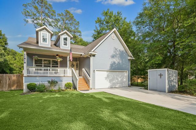 11818 Beverly Drive, Houston, TX 77065