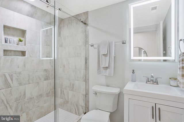 1345 V ST NW, Washington, DC 20009