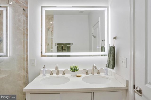 1345 V ST NW, Washington, DC 20009