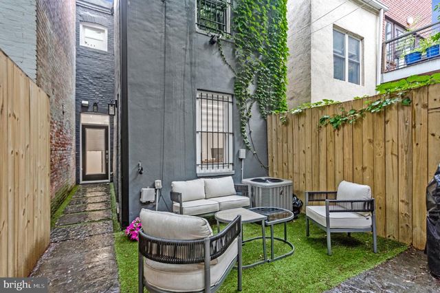 1345 V ST NW, Washington, DC 20009