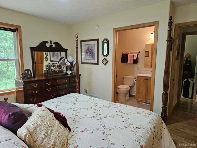 9157 Co Rd 513 Road, Rapid River, MI 49878