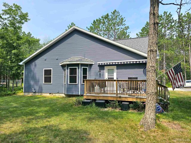 9157 Co Rd 513 Road, Rapid River, MI 49878