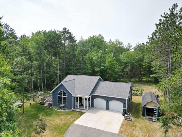 9157 Co Rd 513 Road, Rapid River, MI 49878