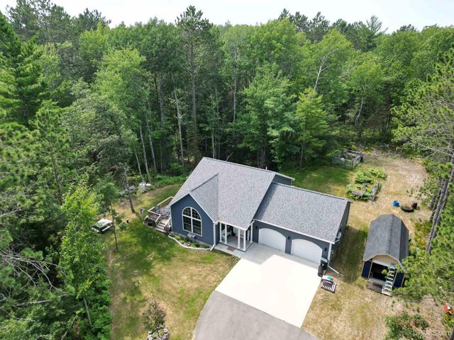 9157 Co Rd 513 Road, Rapid River, MI 49878