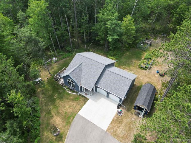 9157 Co Rd 513 Road, Rapid River, MI 49878