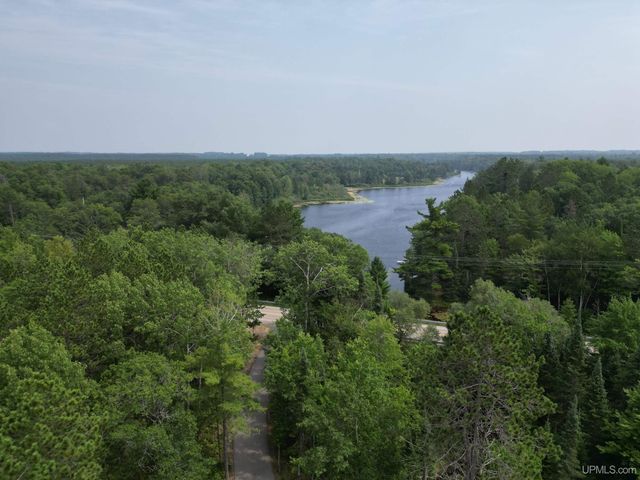 9157 Co Rd 513 Road, Rapid River, MI 49878