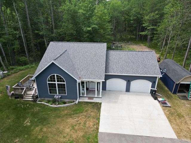 9157 Co Rd 513 Road, Rapid River, MI 49878