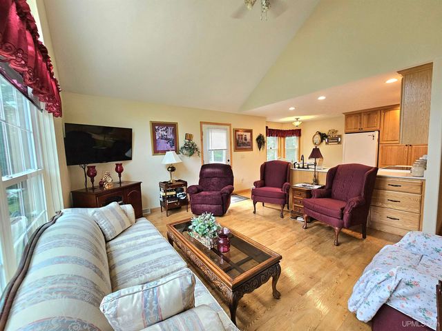 9157 Co Rd 513 Road, Rapid River, MI 49878