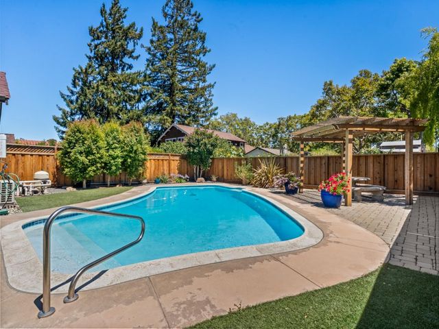 1526 Mcdaniel Avenue, San Jose, CA 95126