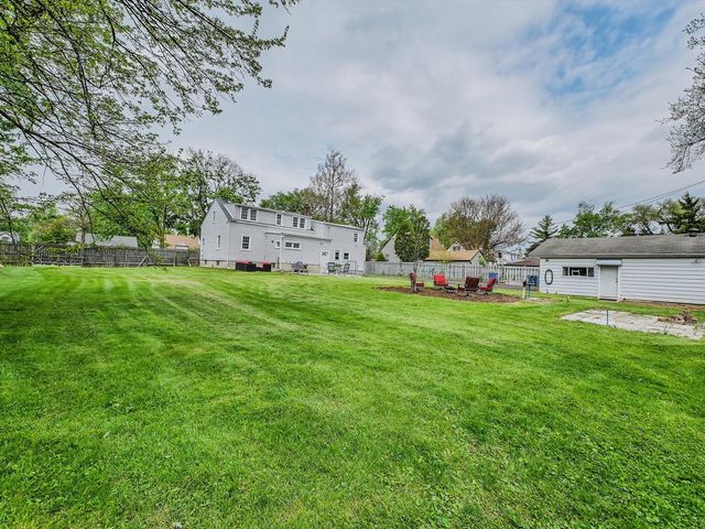 423 S Center Street, Bensenville, IL 60106