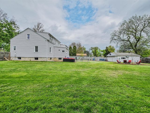 423 S Center Street, Bensenville, IL 60106