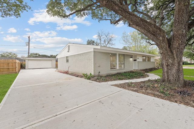 5127 W Bellfort Avenue, Houston, TX 77035