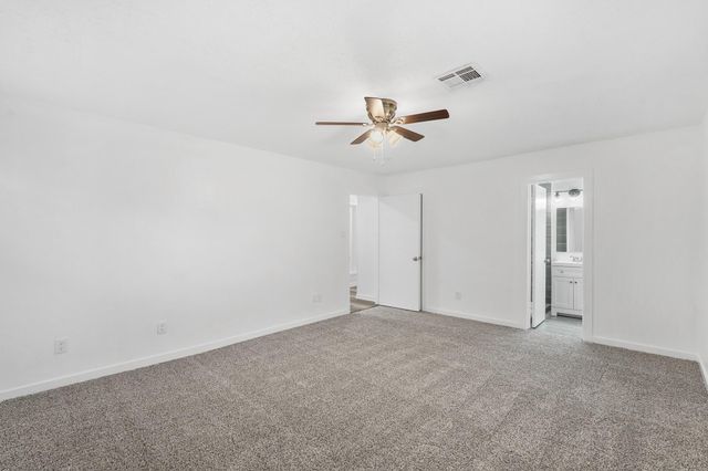 5127 W Bellfort Avenue, Houston, TX 77035