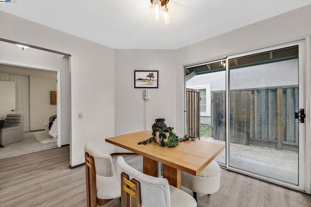 2476 Wimbledon Ln, San Leandro, CA 94577