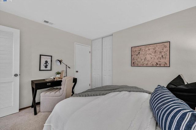 2476 Wimbledon Ln, San Leandro, CA 94577