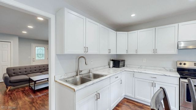 2786 Silverdale Drive, Norton, OH 44203