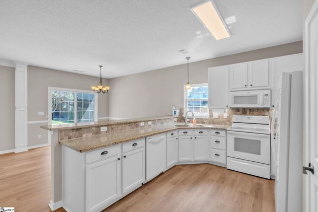 10 Hessell Court, Greer, SC 29650