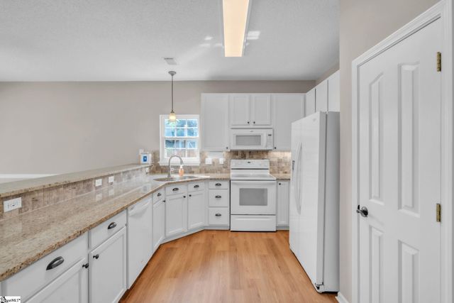 10 Hessell Court, Greer, SC 29650