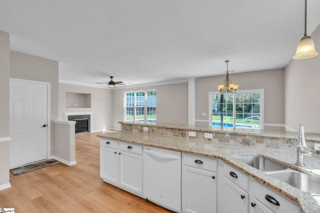 10 Hessell Court, Greer, SC 29650