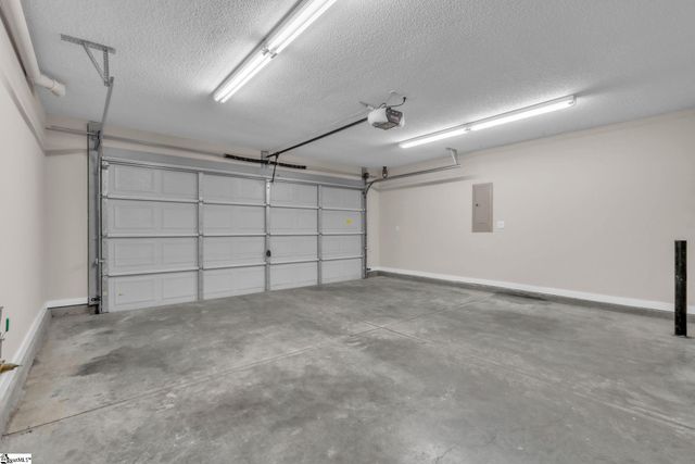 10 Hessell Court, Greer, SC 29650