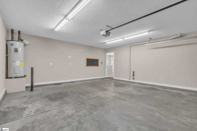 10 Hessell Court, Greer, SC 29650