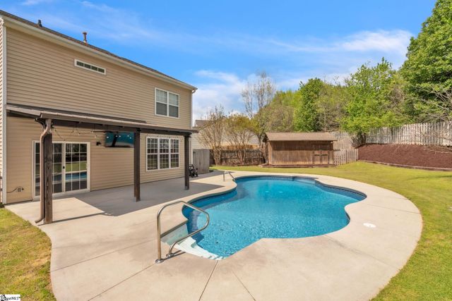 10 Hessell Court, Greer, SC 29650