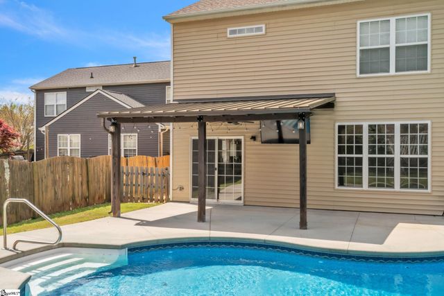 10 Hessell Court, Greer, SC 29650