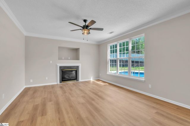 10 Hessell Court, Greer, SC 29650