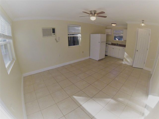 1300 28TH AVENUE N 2, St Petersburg, FL 33704