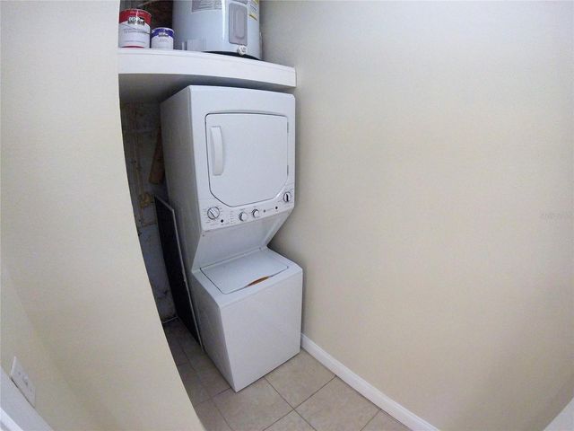 1300 28TH AVENUE N 2, St Petersburg, FL 33704
