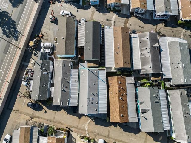 7652 Garfield Avenue 33, Huntington Beach, CA 92648