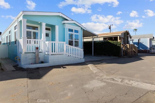 7652 Garfield Avenue 33, Huntington Beach, CA 92648