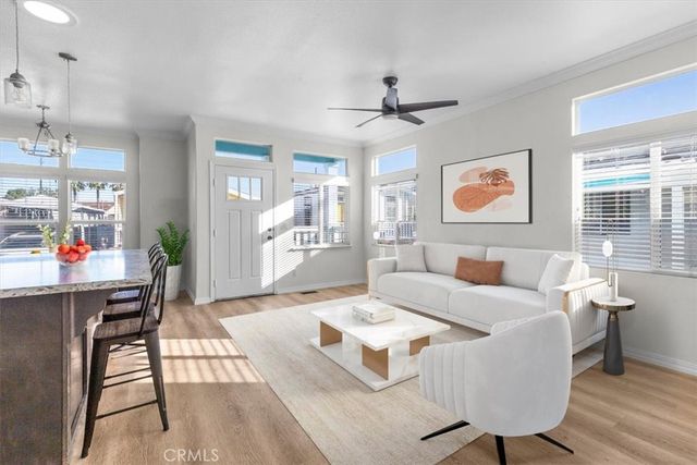 7652 Garfield Avenue 33, Huntington Beach, CA 92648