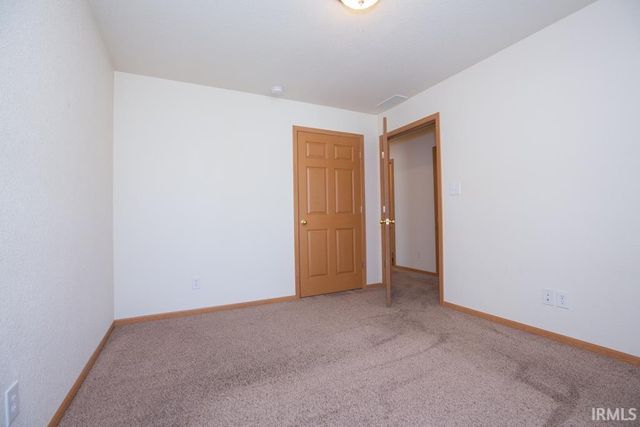 300 Waggoner Avenue, Evansville, IN 47713