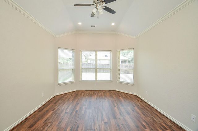 35 S Marshside Place, Spring, TX 77389