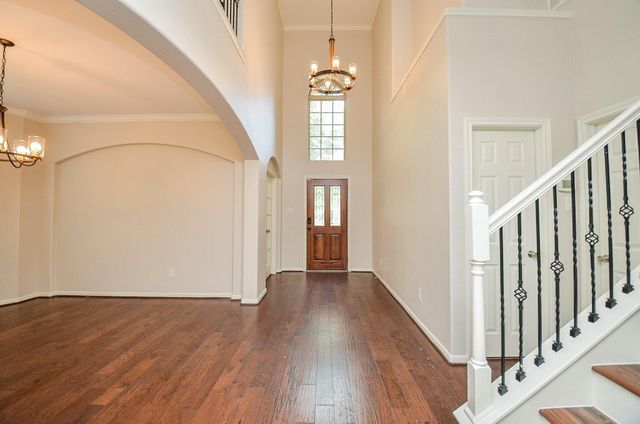 35 S Marshside Place, Spring, TX 77389