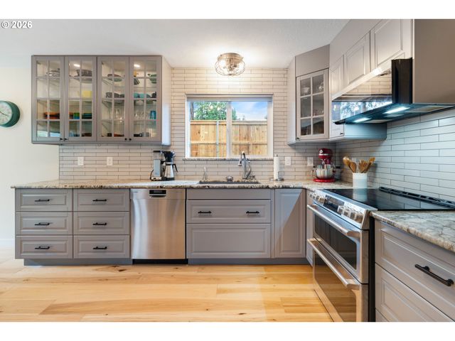 20 Sw 143RD Ave, Beaverton, OR 97006