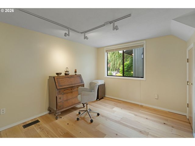 20 Sw 143RD Ave, Beaverton, OR 97006